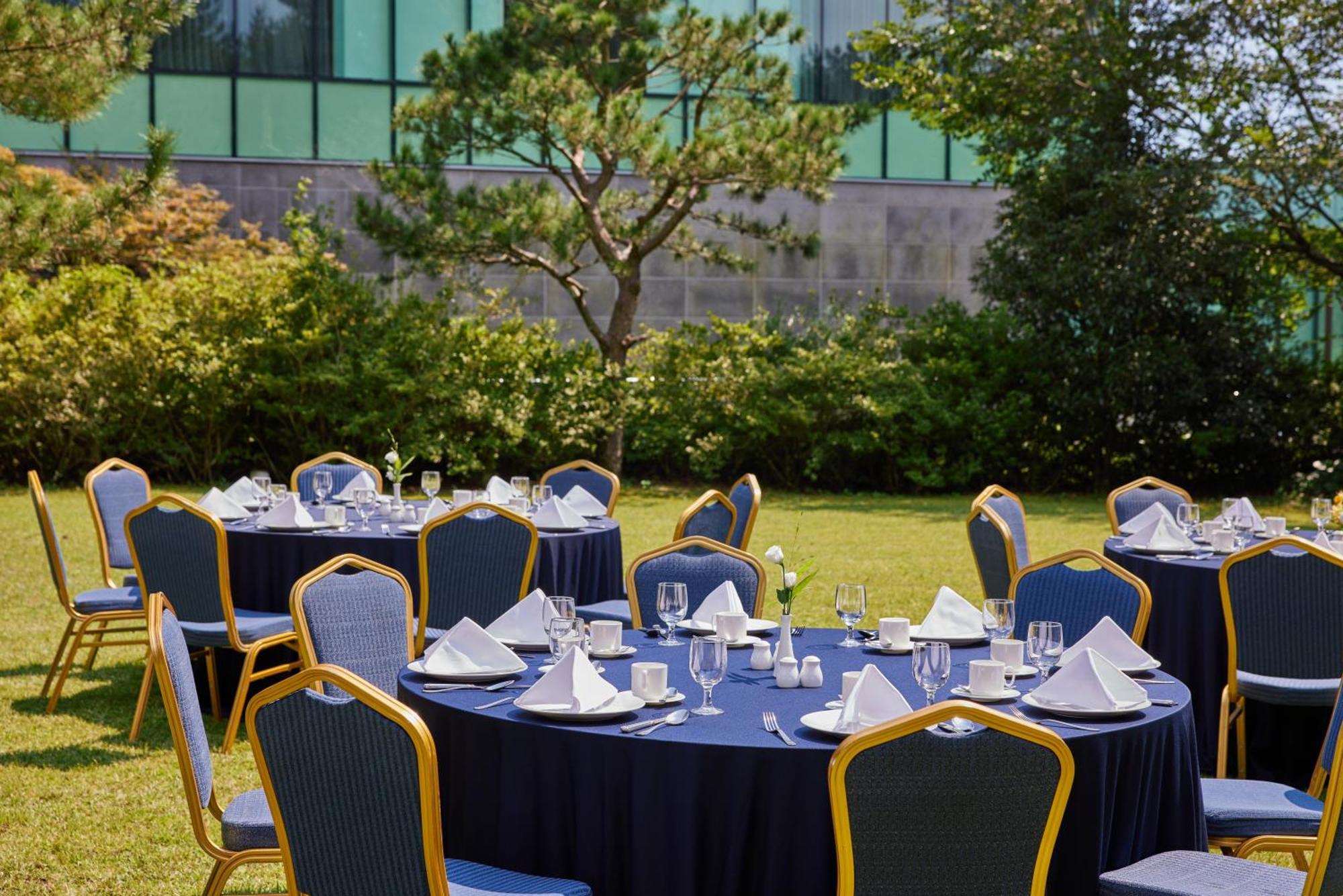 סאוגוויפו We Hotel Jeju מראה חיצוני תמונה